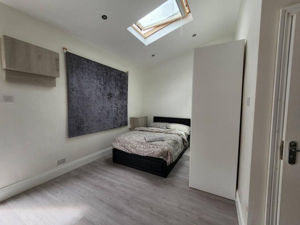 Ilford Town Centre Studio מראה חיצוני תמונה